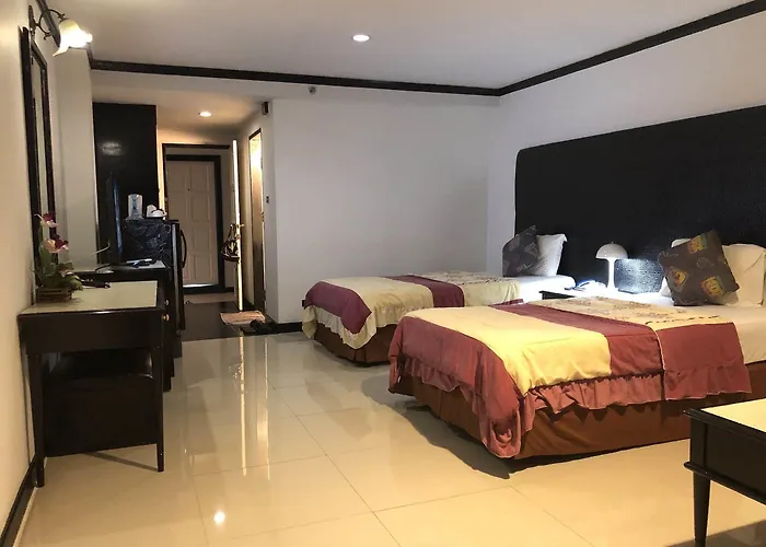 Town In Town Gardent Hotel 3*