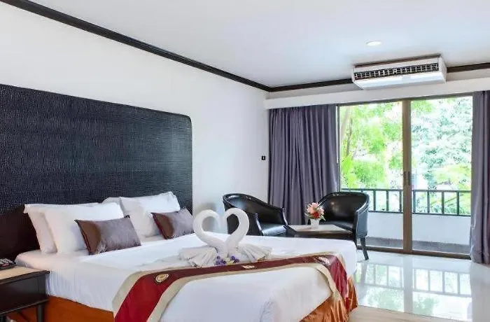 Town In Town Gardent Hotel 3*