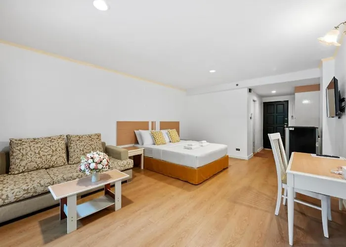 Town In Town Gardent Hotel 3*
